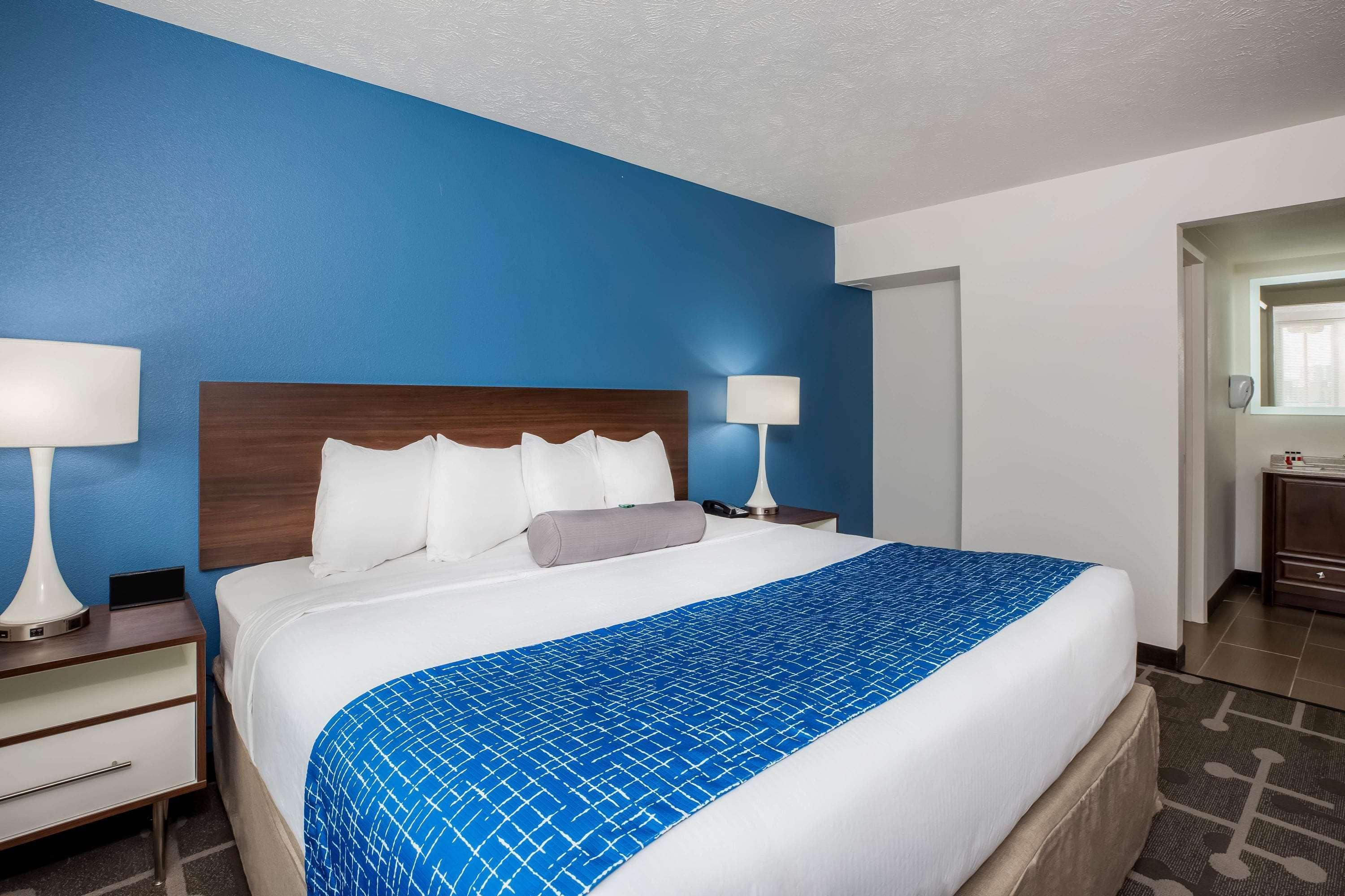 Baymont By Wyndham Spokane Exterior foto
